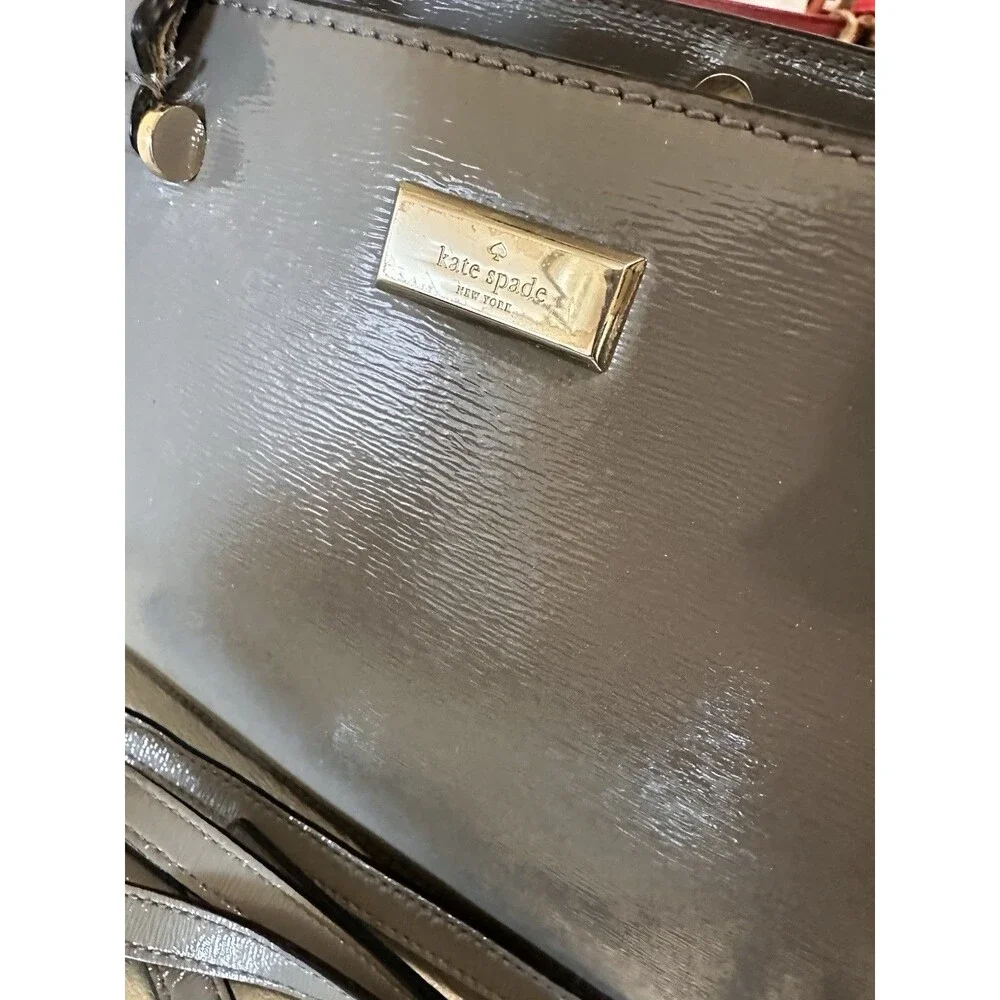 Kate Spade Bixby Place Hare grey Patent Leather Crossbody Handbag Purse Satchel